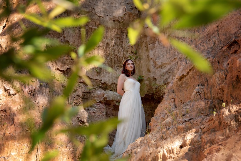 Farner in canyon nook